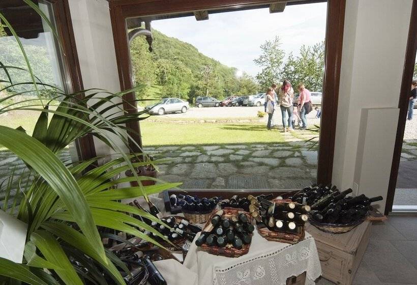 בית מלון כפרי Il Falco E La Volpe