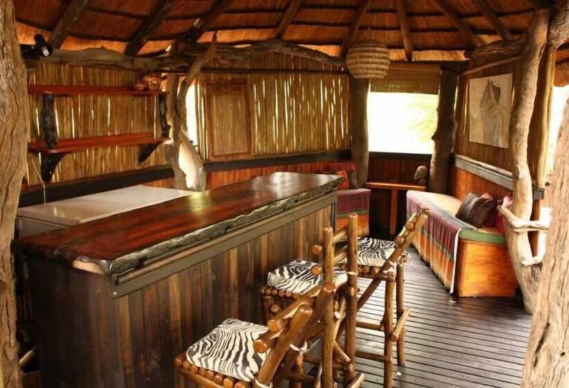 فندق Off Beat Safaris Bush Lodge