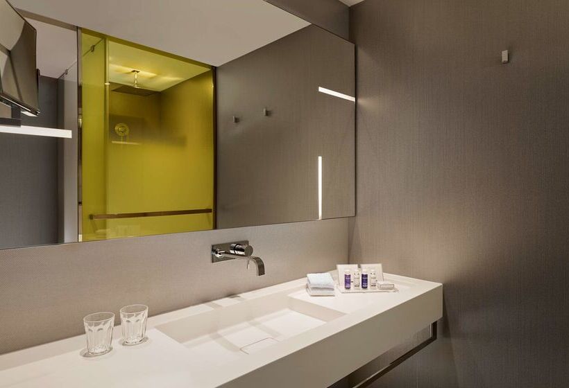 هتل Park Plaza London Waterloo