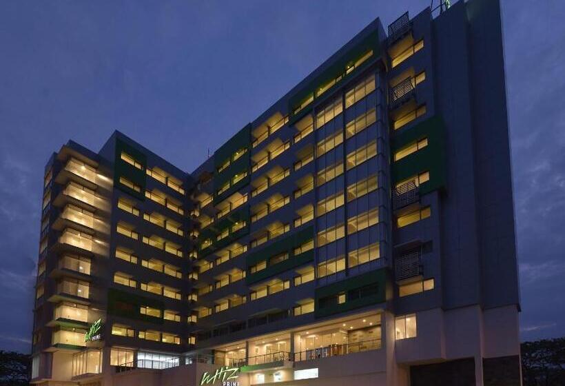 Whiz Prime Hotel Megamas Manado