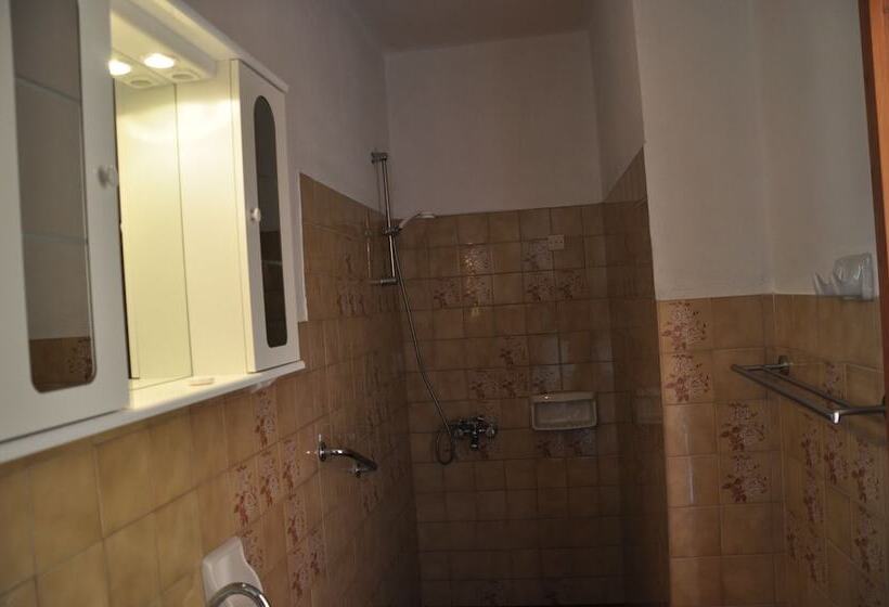 پانسیون House Margot