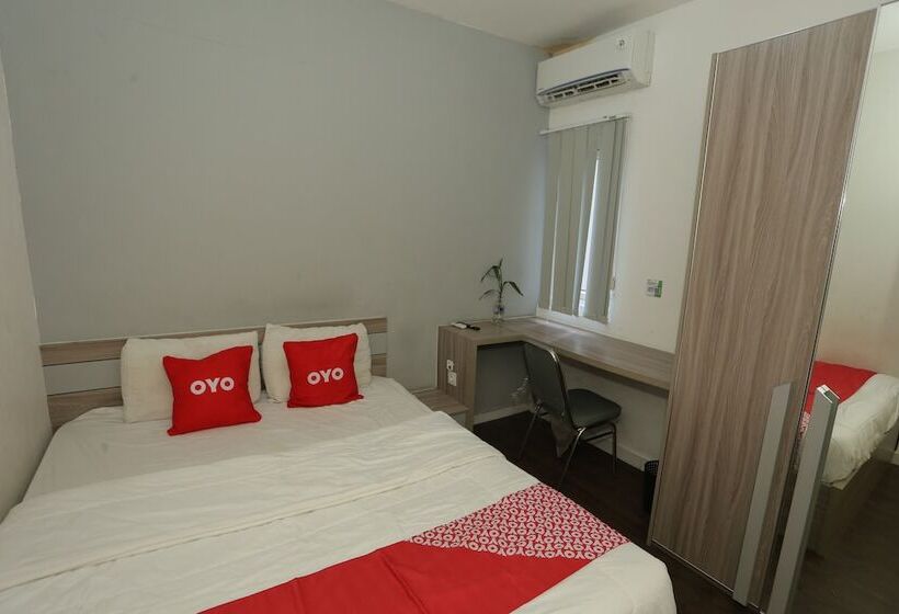 هتل Oyo 92318 Elis Rooms