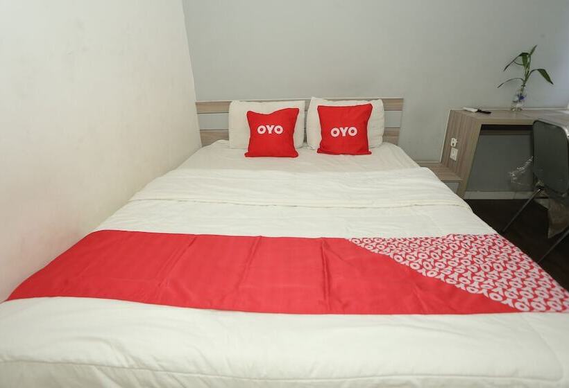 هتل Oyo 92318 Elis Rooms