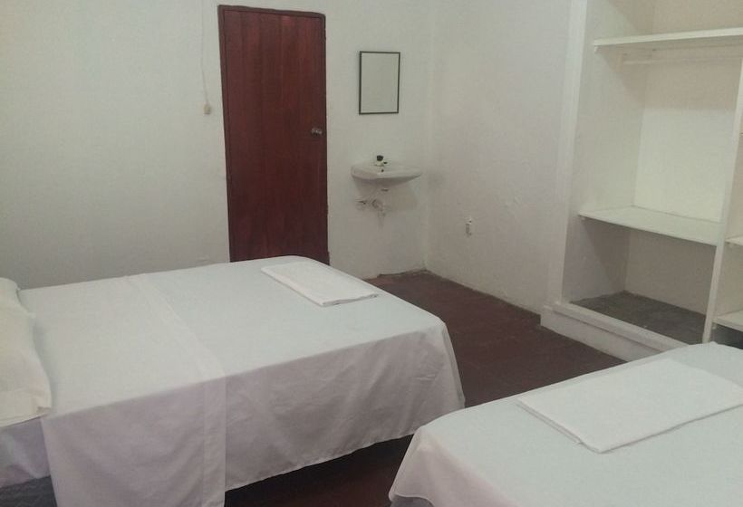 호스텔 Cipres Guest House