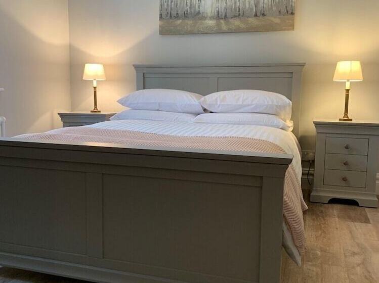 مبيت وإفطار Crawfield Grange
