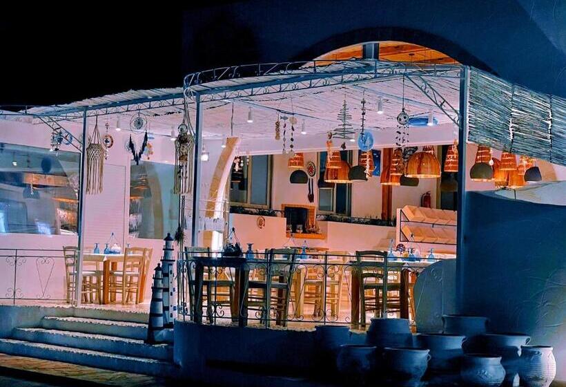 בית מלון כפרי Delfini Beach