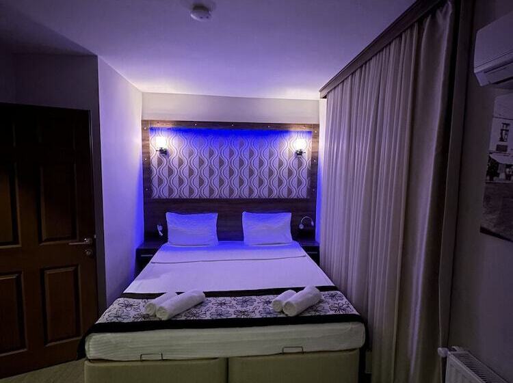 هتل Dolphin Apart &