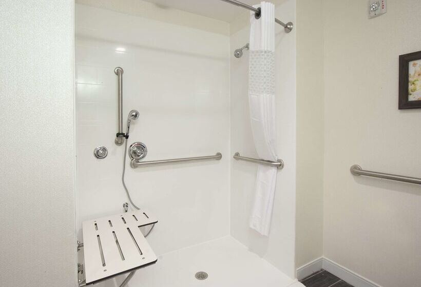 هتل Hampton Inn & Suites By Hilton Augustawashington Rd