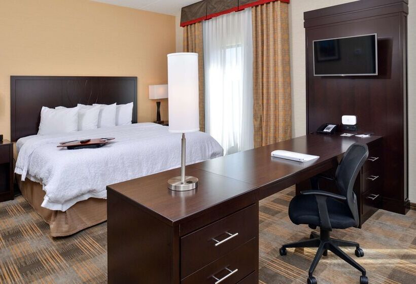 ホテル Hampton Inn & Suites California Universitypittsburgh