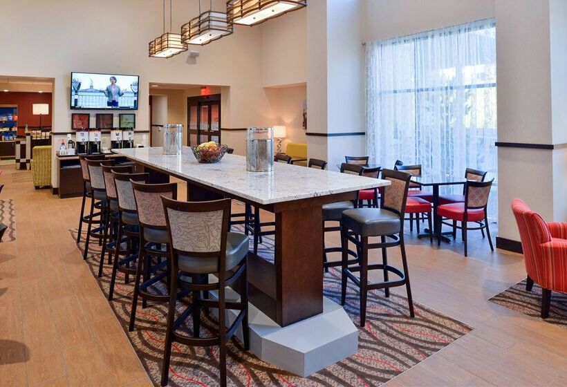 ホテル Hampton Inn & Suites California Universitypittsburgh