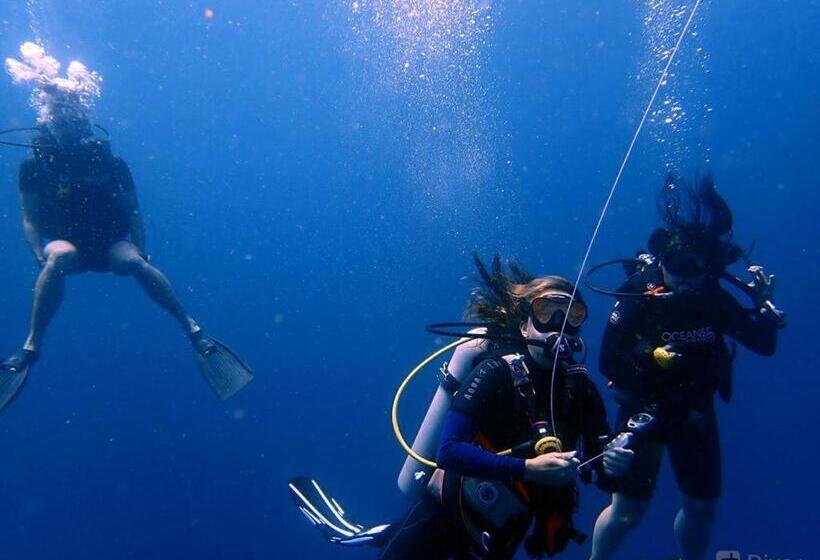 هتل Oceans 5 Dive Resort