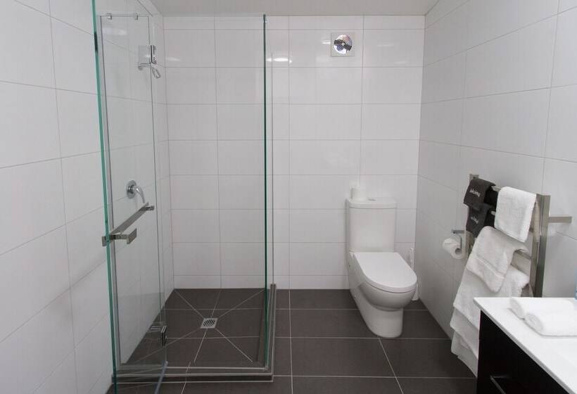 مُتل Aurora On George