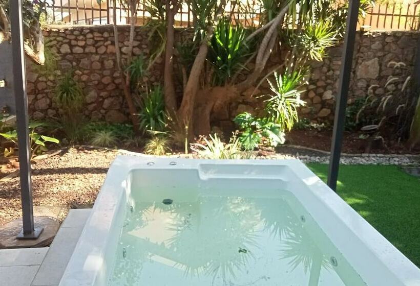 بنسيون Galagos Lodge