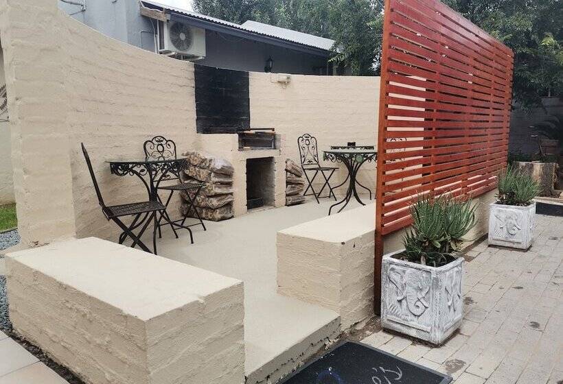 ペンション Rene S Guest House