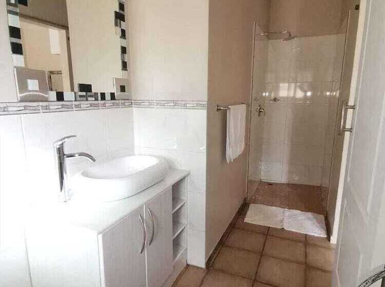 ペンション Rene S Guest House