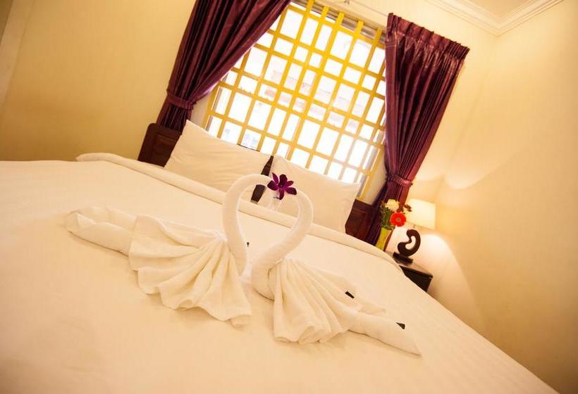 B52 Hostel
