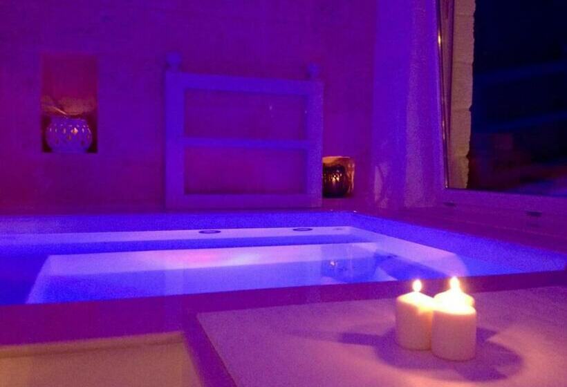 تختخواب و صبحانه Playa Del Mar  Adults Only