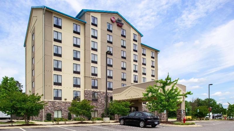 בית מלון כפרי Best Western Plus Thornburg Inn & Suites