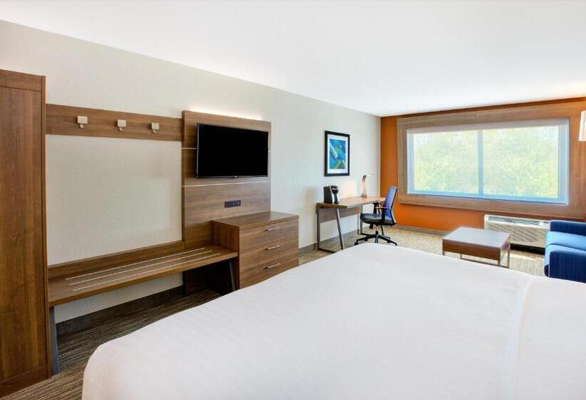 Отель Holiday Inn Express & Suites New Castle, An Ihg