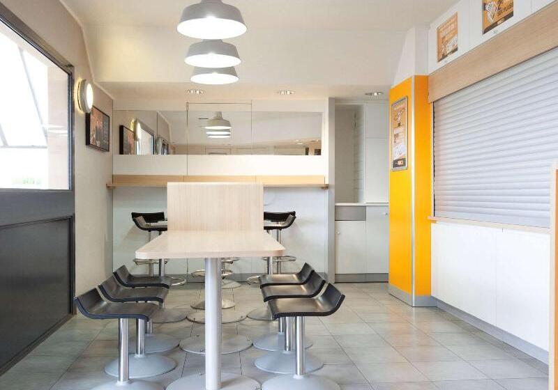 فندق Kyriad Direct Moulins Sud   Yzeure