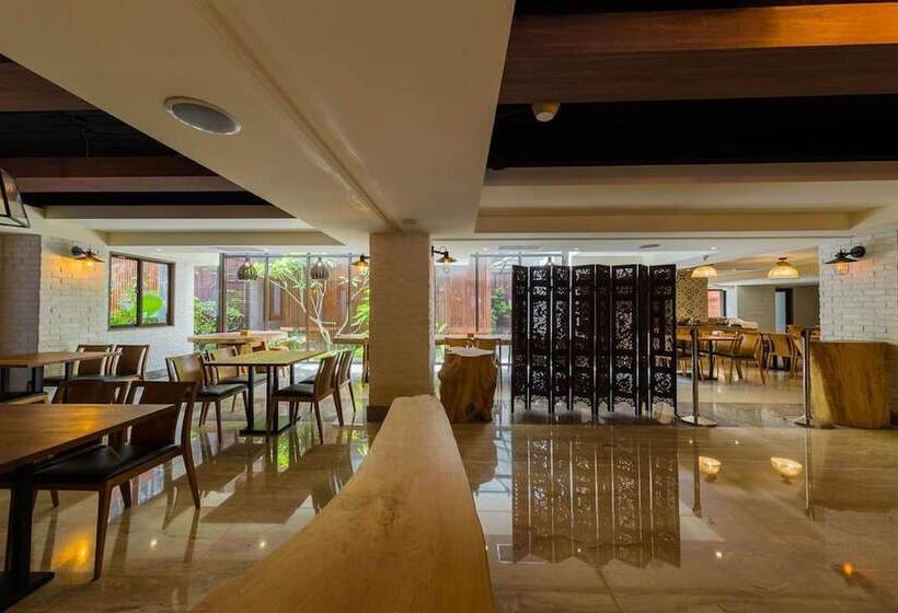 هتل Lan Kwai Fong Garden