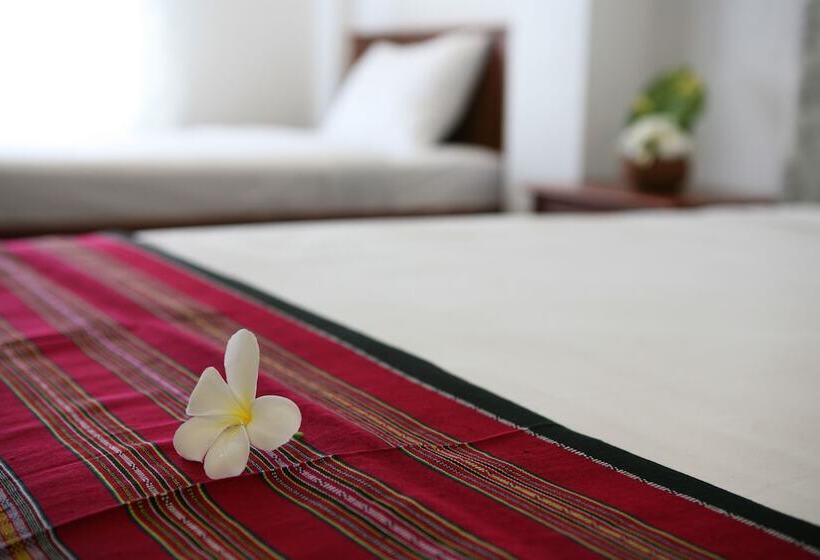 پانسیون Alisa Guesthouse