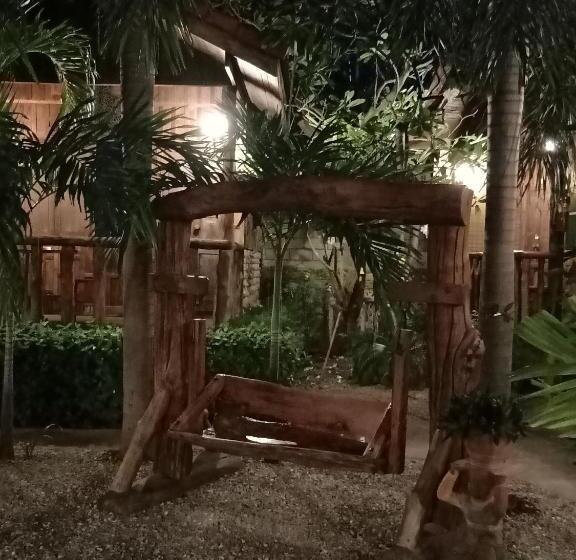 פנסיון J & J Guesthouse