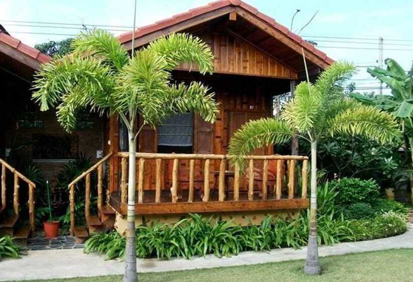 פנסיון J & J Guesthouse