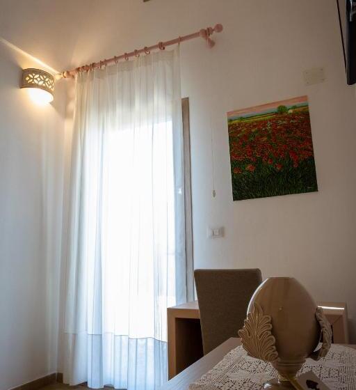 Bed and Breakfast Villa Giardino Delle Zie  Possibilità Di Servizio Mezza Pensione Cena Al Tavolo Colazione Vicino Osp
