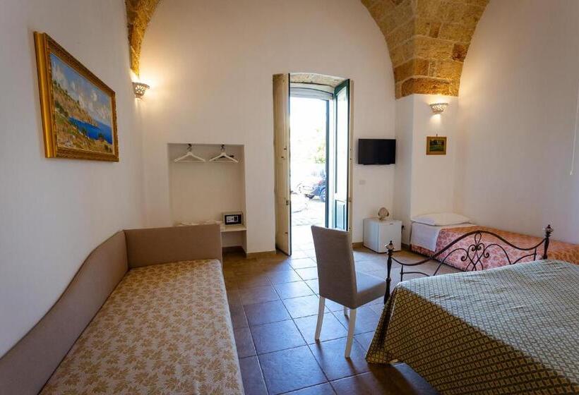 Bed and Breakfast Villa Giardino Delle Zie  Possibilità Di Servizio Mezza Pensione Cena Al Tavolo Colazione Vicino Osp