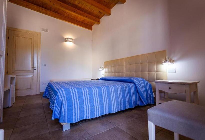 Bed and Breakfast Villa Giardino Delle Zie  Possibilità Di Servizio Mezza Pensione Cena Al Tavolo Colazione Vicino Osp