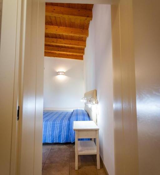 Bed and Breakfast Villa Giardino Delle Zie  Possibilità Di Servizio Mezza Pensione Cena Al Tavolo Colazione Vicino Osp