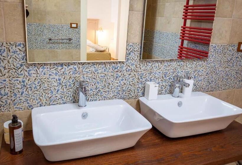 Bed and Breakfast Villa Giardino Delle Zie  Possibilità Di Servizio Mezza Pensione Cena Al Tavolo Colazione Vicino Osp