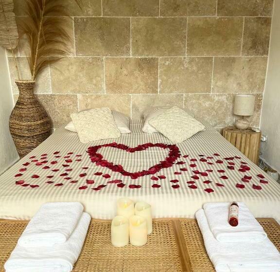تختخواب و صبحانه Romance En Provence