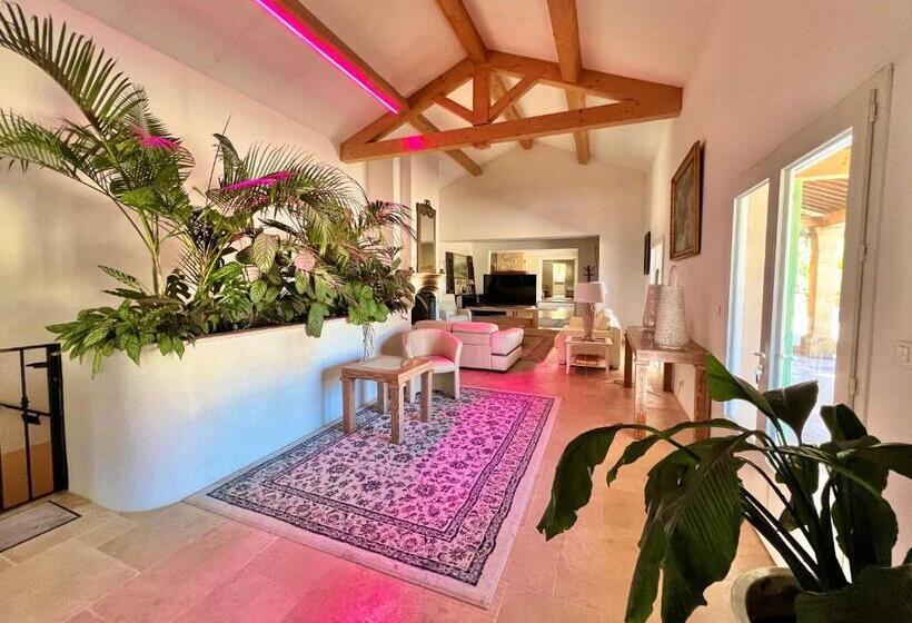 مبيت وإفطار Villa La Source 83   Room Close To St Tropez