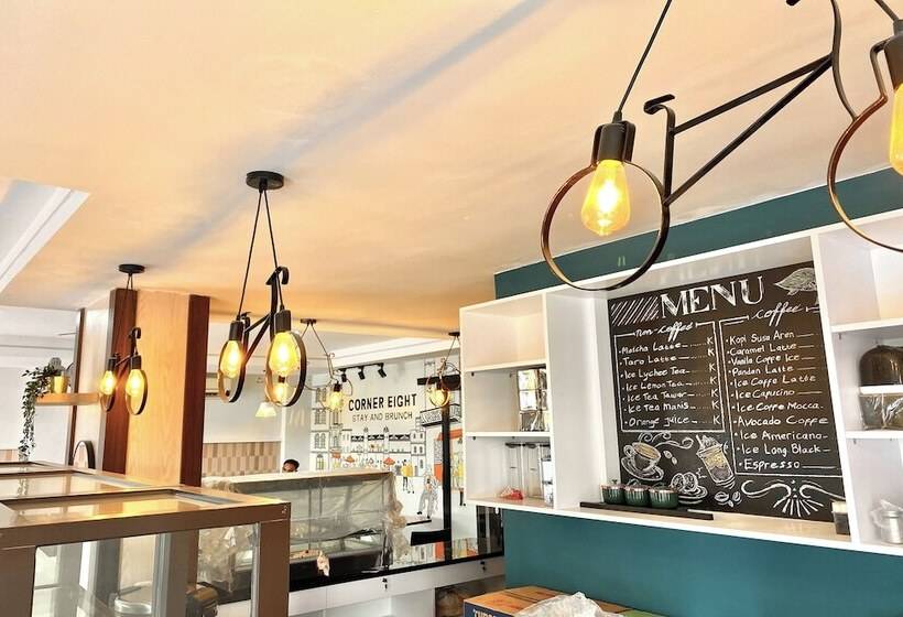 هتل Behomy Corner Eight Lippo Karawaci