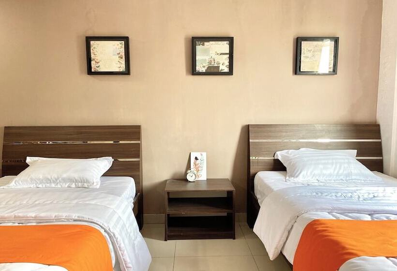 هتل Behomy Corner Eight Lippo Karawaci