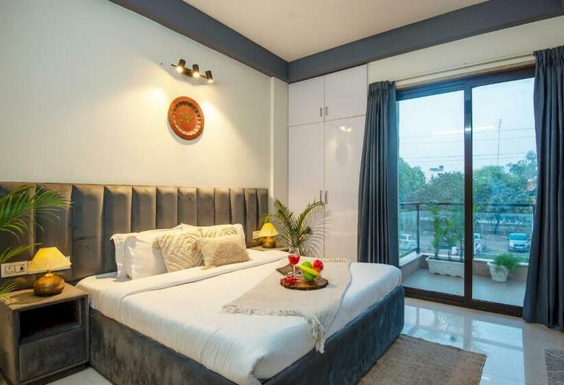 هتل Serviced Apartment Near Medanta By Bedchambers