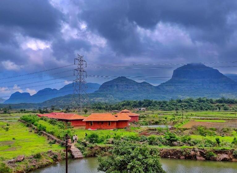 Umbartha Resort Naneghat