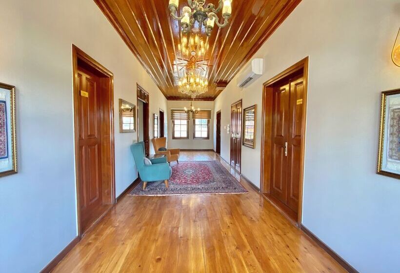 تختخواب و صبحانه Necip Bey Konağı