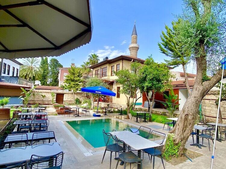 تختخواب و صبحانه Necip Bey Konağı