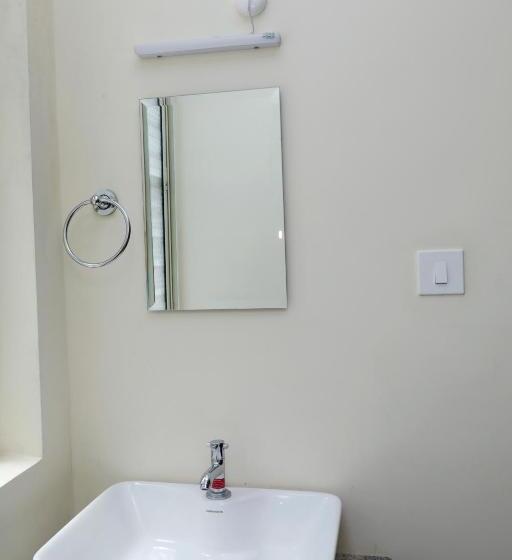 فندق Cnr Residency, Madanapalle