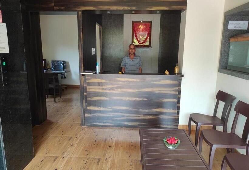 בית מלון כפרי Deepak Executive, Ganpatipule