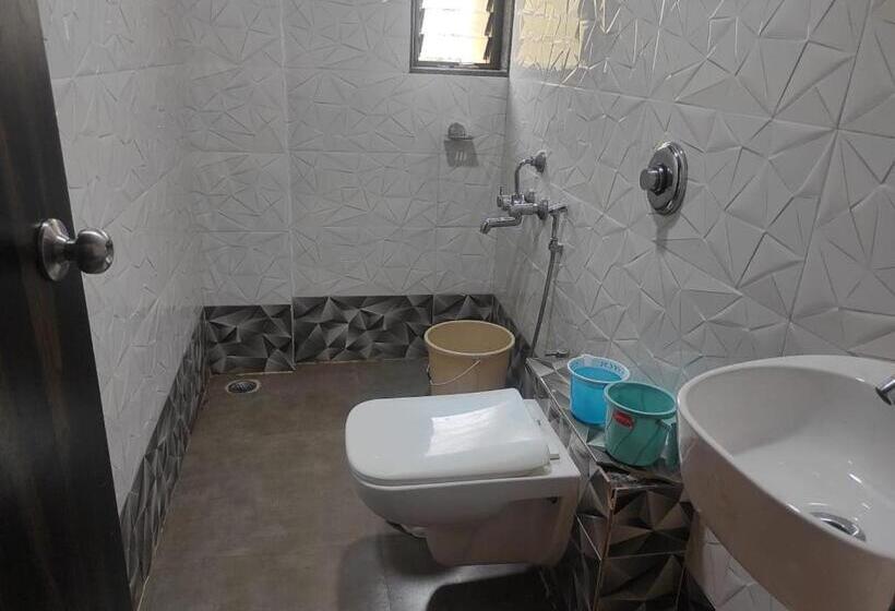 בית מלון כפרי Deepak Executive, Ganpatipule