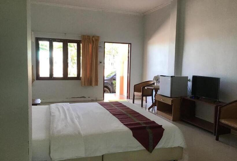 هتل Onthebeach Resort