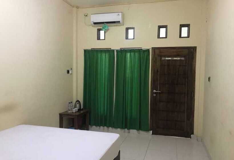 هتل Oyo 92608 Penginapan Mc Lodge
