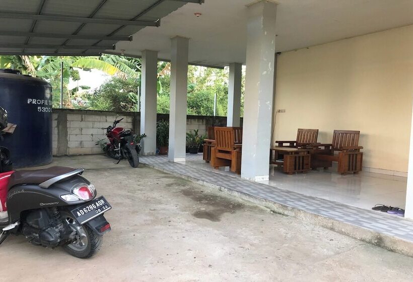 هتل Oyo 92608 Penginapan Mc Lodge