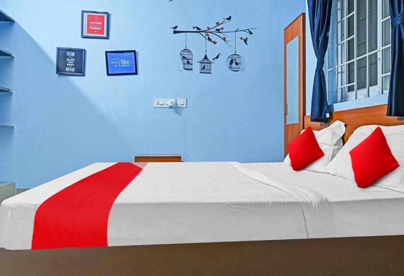 בית מלון כפרי Oyo Flagship 81392 Royal Plazza Homestay