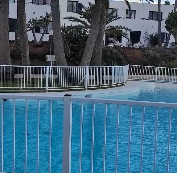 پانسیون Alojamientos Playa Centro Corralejo 3