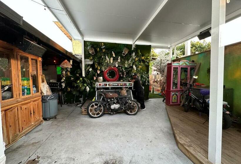 Общежитие Oqp Vacations Cottage